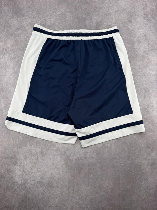 Nike Shorts - L