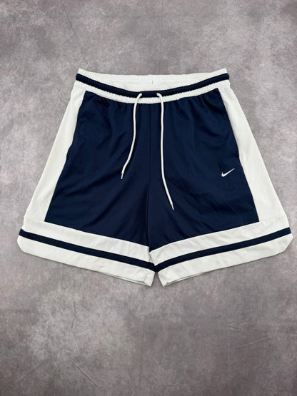 Nike Shorts - L