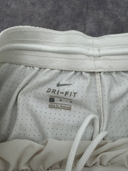 Nike Shorts - M