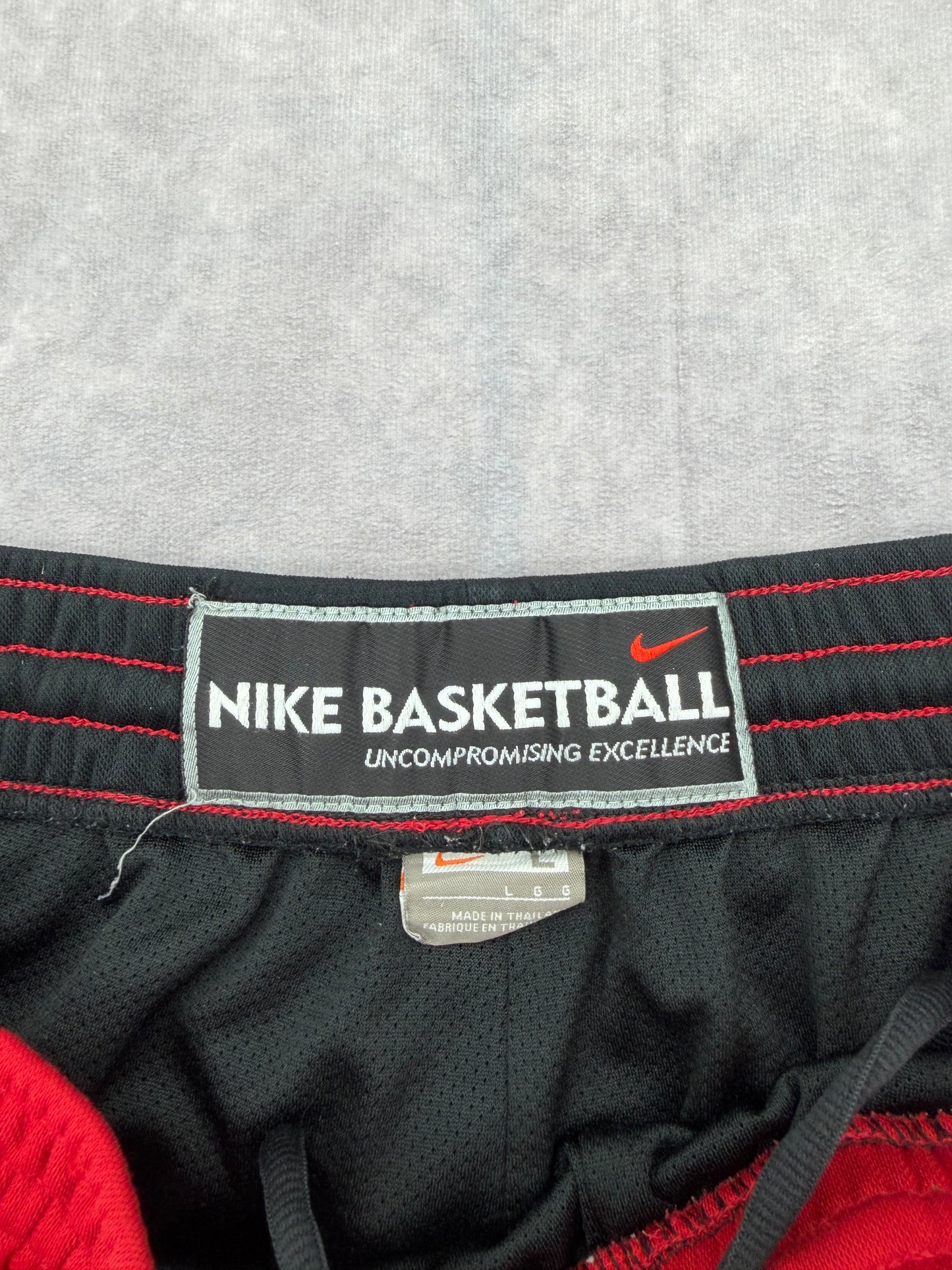 Nike Basketball Shorts - L