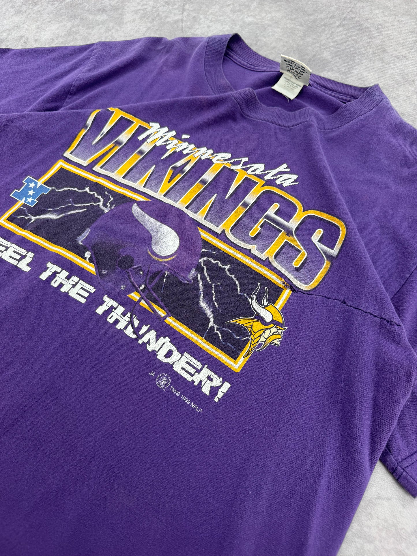 90s Vikings Tee - L