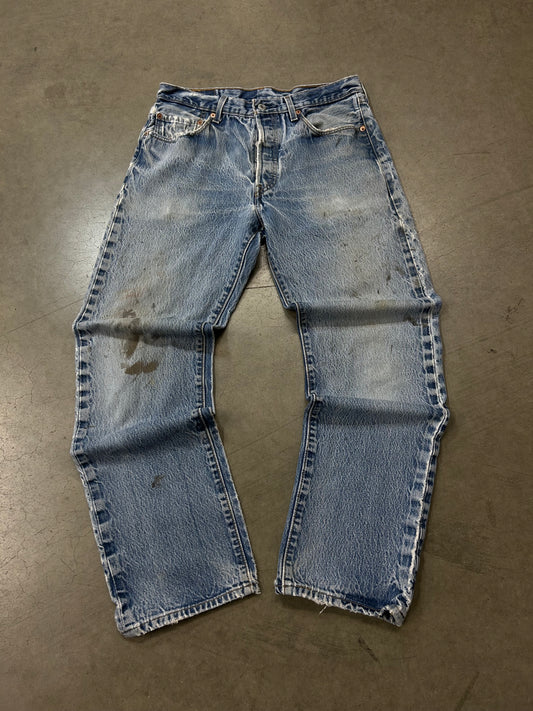 Distressed 501 Levi’s Jeans