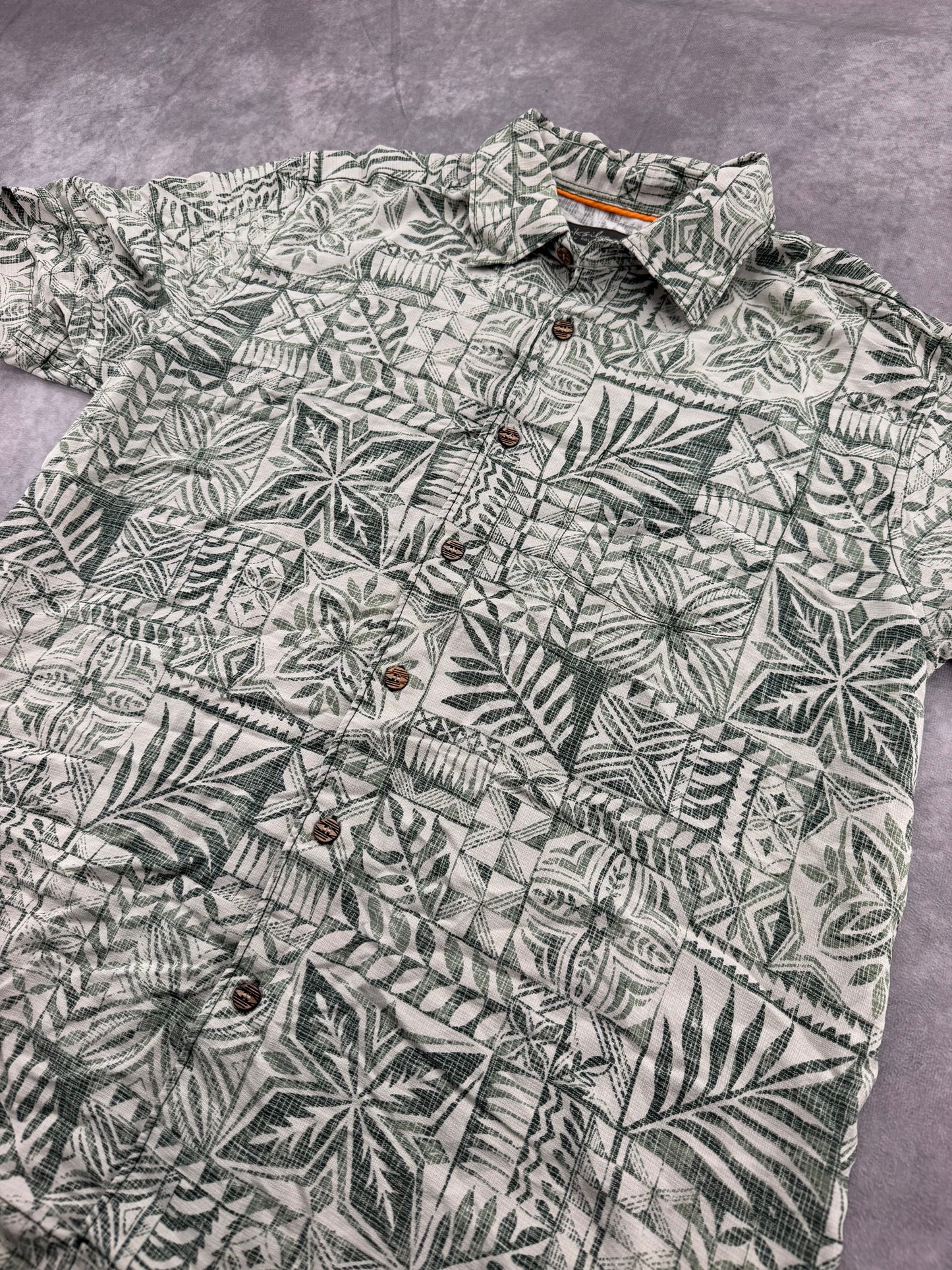 Quicksilver Button Up - M