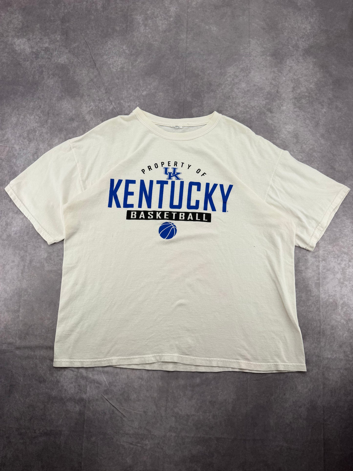 Kentucky Basketball Tee - L