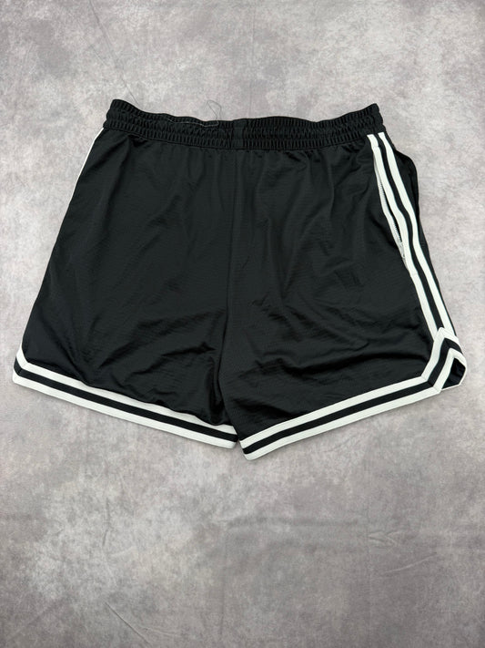 Nike Shorts - L
